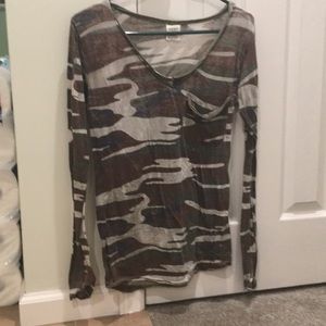 army print long sleeve w/ pocket